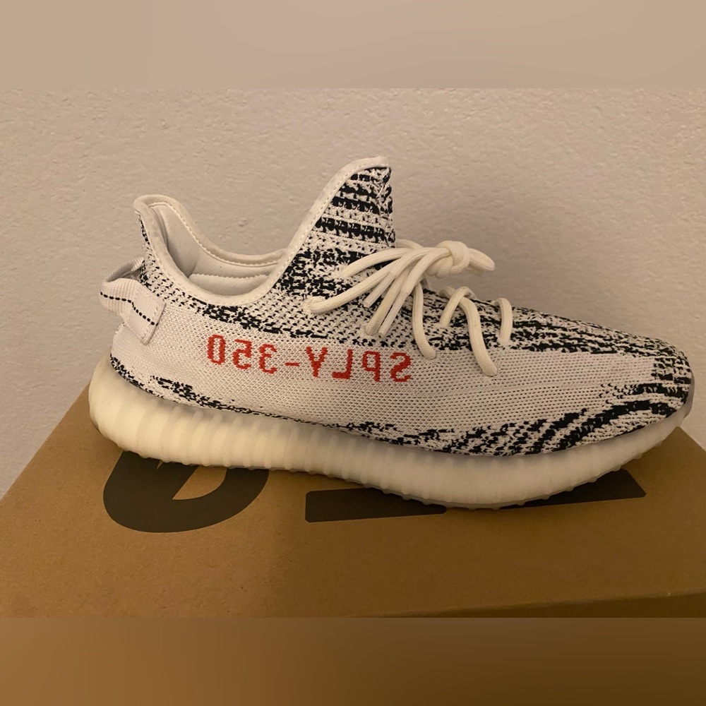 Yeezy Boost 350 V2 "Zebra"
